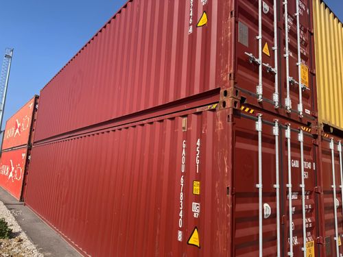 Sea container front and side view render image