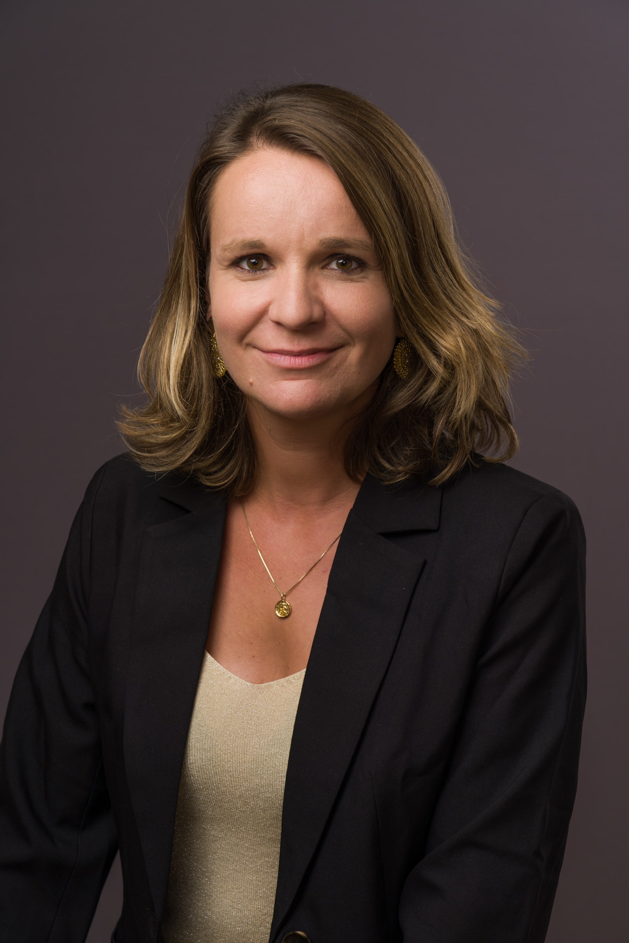 image of a team meeting (for a medical clinic)