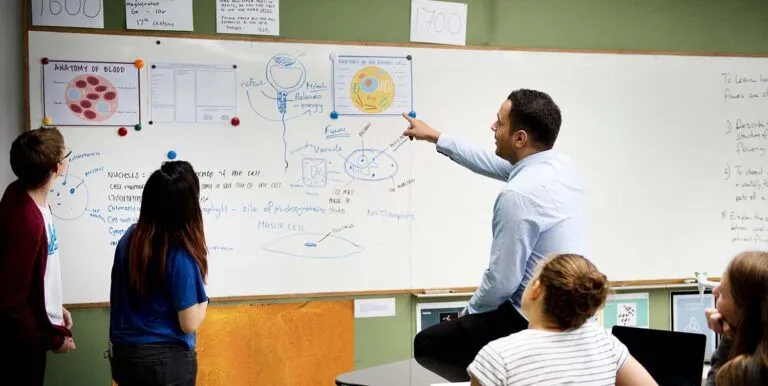 Illustration of HEPA filter trapping air contaminents