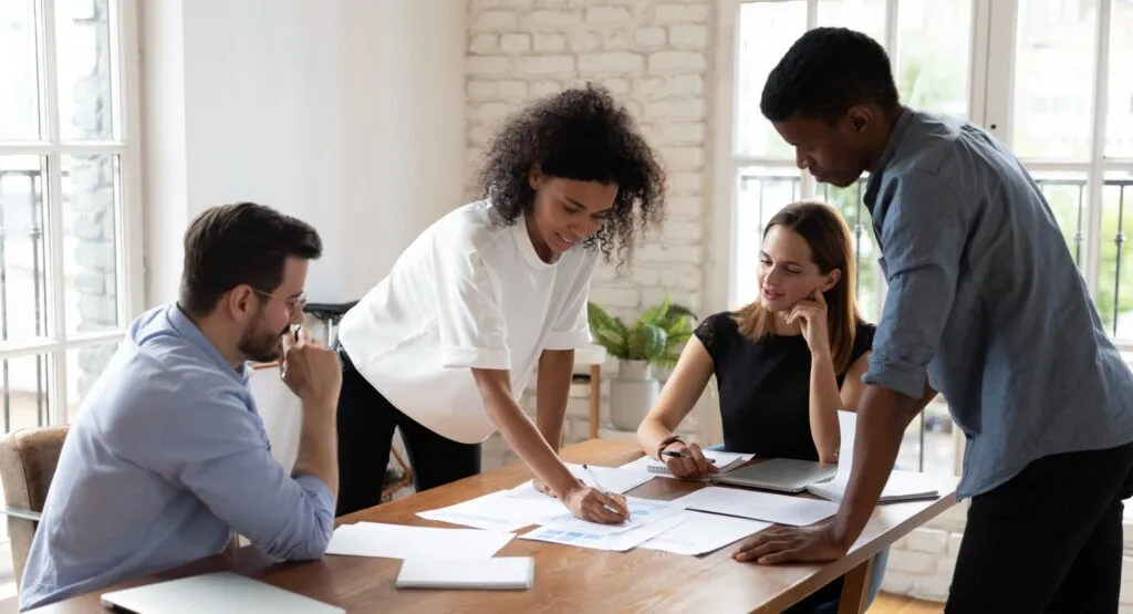 Illustration of HEPA filter trapping air contaminents