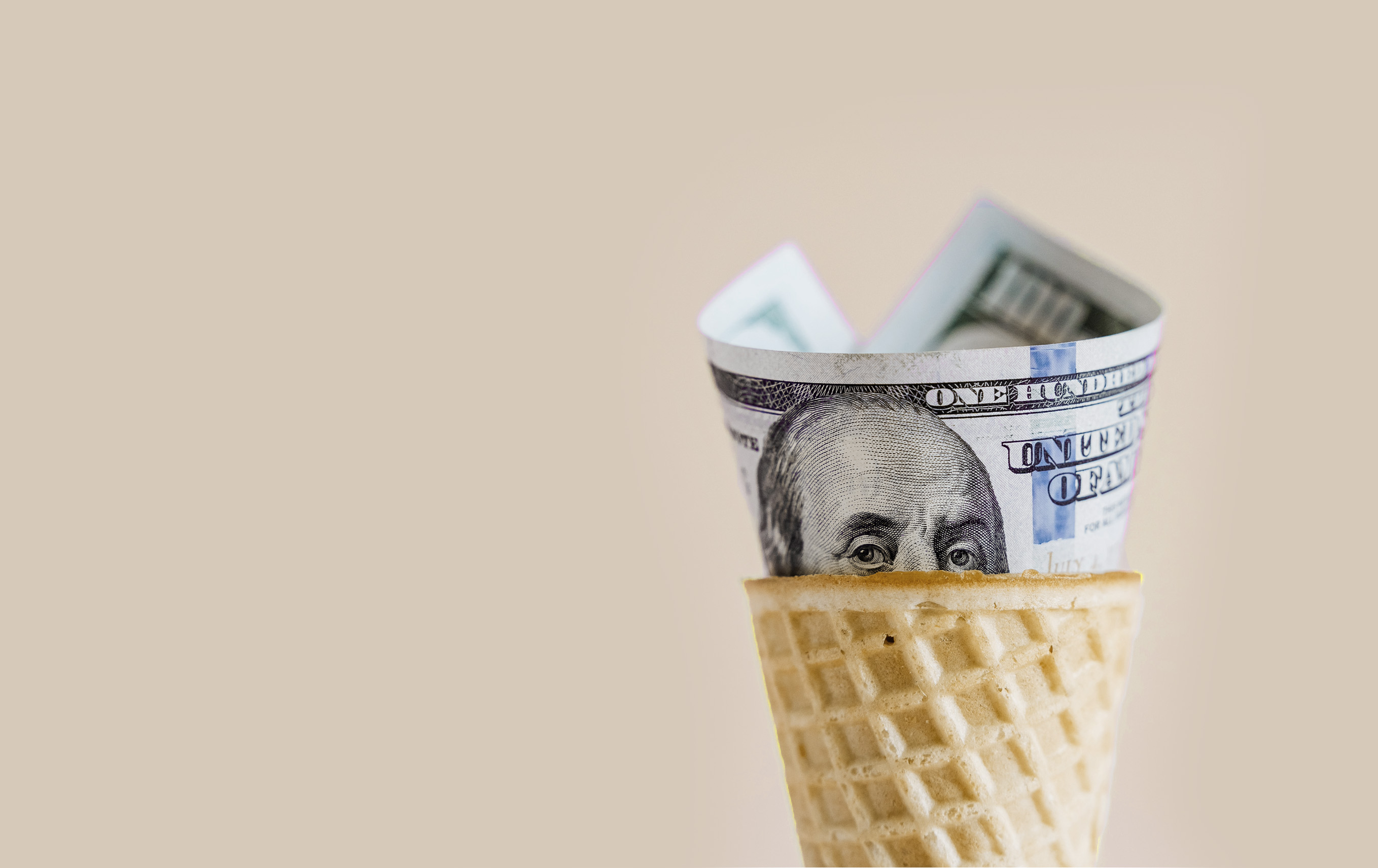 Finanzredakteur bei der Analyse, Finanzredaktion, Boerse, Aktien
