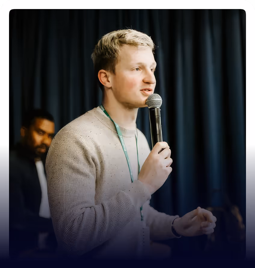 Linker - Dirigeant d'agence Ghostwriting LinkedIn Personal Branding et Relations Presse