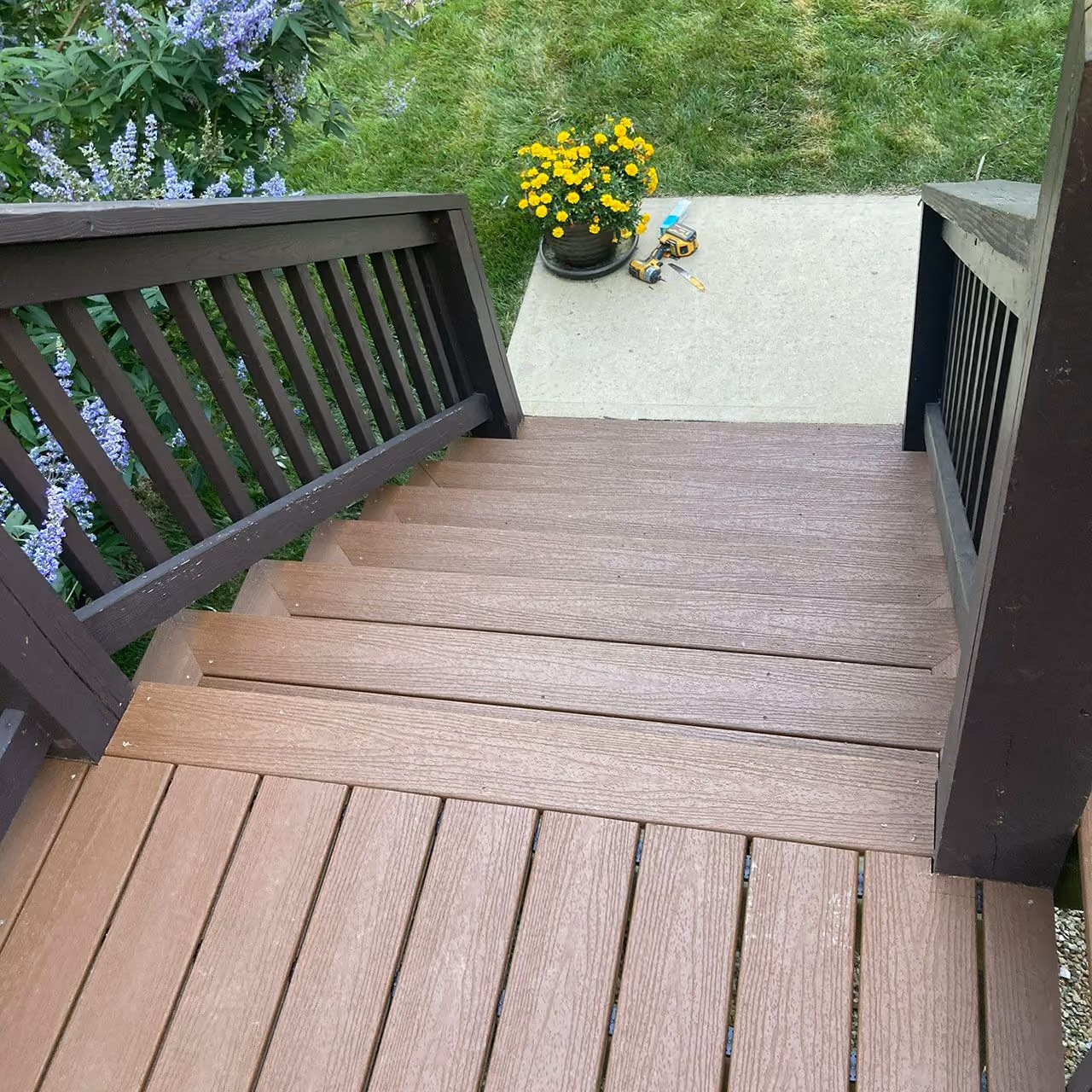 Custom deck builder near me in Crossville Tennessee
