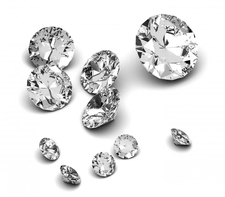 Lot de diamants taille brillant de tailles variées, pierres précieuses pour collection ou achat
