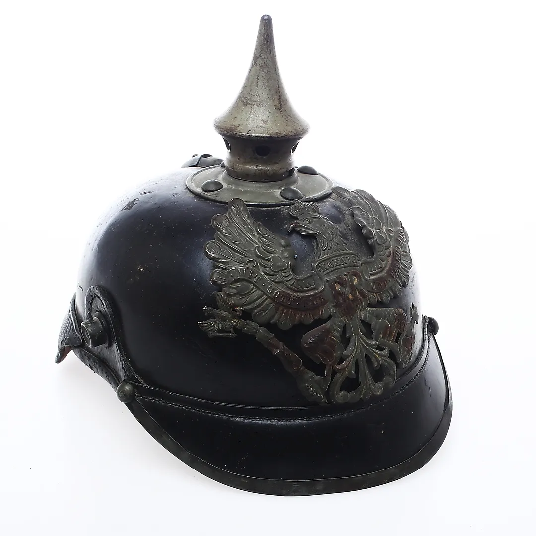 Casque à pointe allemand Pickelhaube en cuir noir avec aigle prussien, souvenir militaire de collection