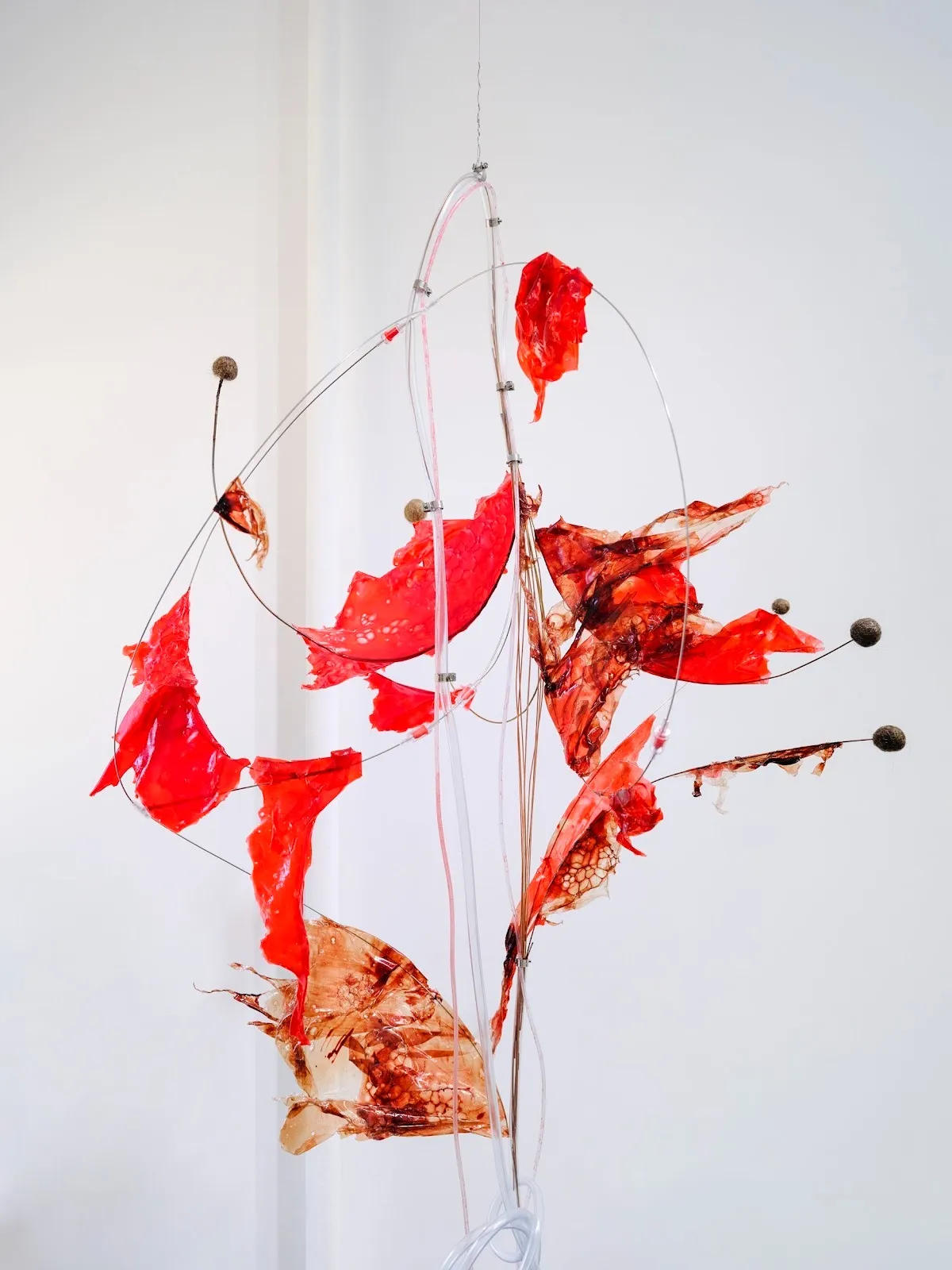 Blood circulation art installation with plastic breathing tubes and copper rod by Magdalena dukiewicz, oscillations peripheral belongings at ghostmachine.