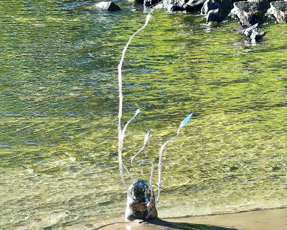 Leah ying lin water sculpture with long metallic vines, nomadic wind site-specific, interview with impulse magazine, jenny wang.