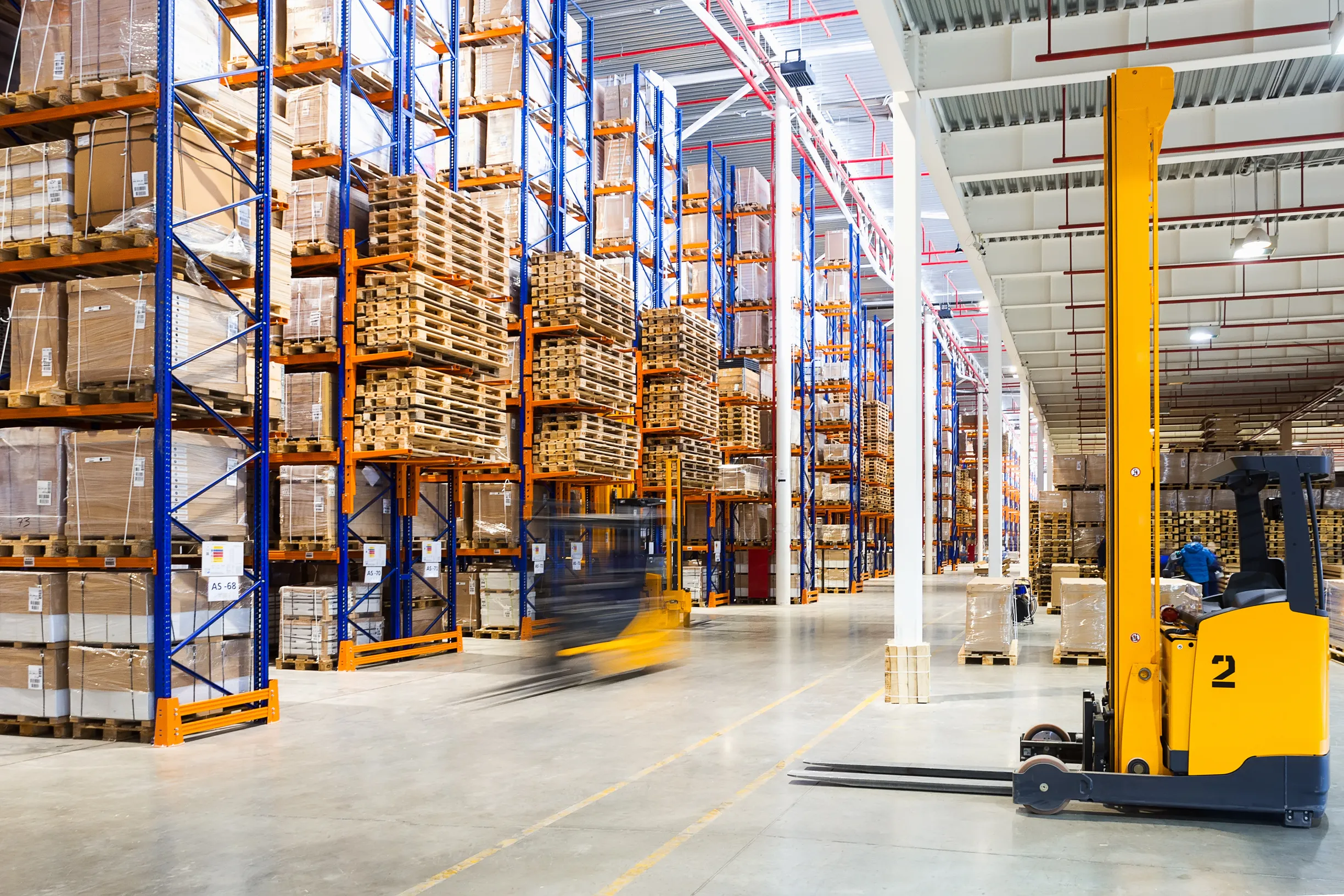 Warehouse space utilization analysis and capacity assessment