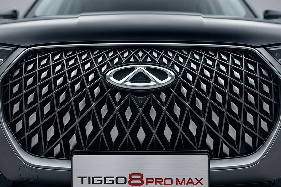 Chery Tiggo 8 Pro Max — parrilla frontal de patrón diamante