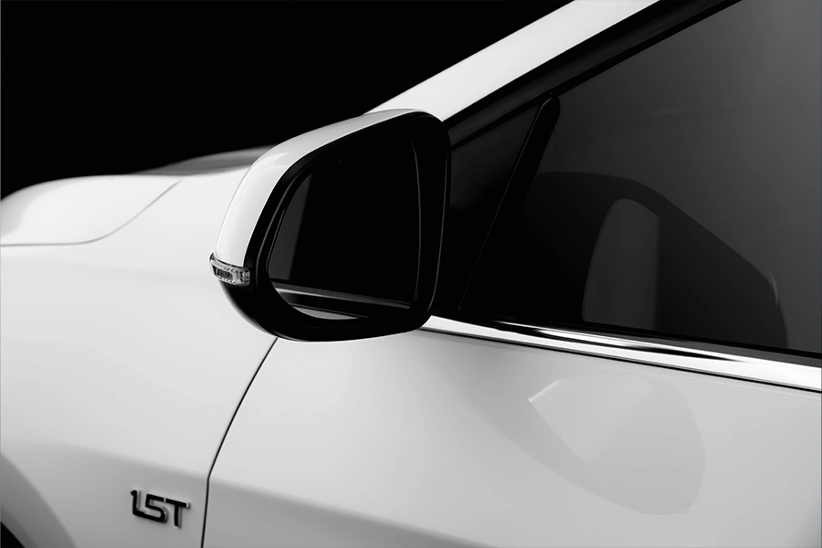 Chery Arrizo 5 Pro A/T — espejos laterales eléctricos y abatibles