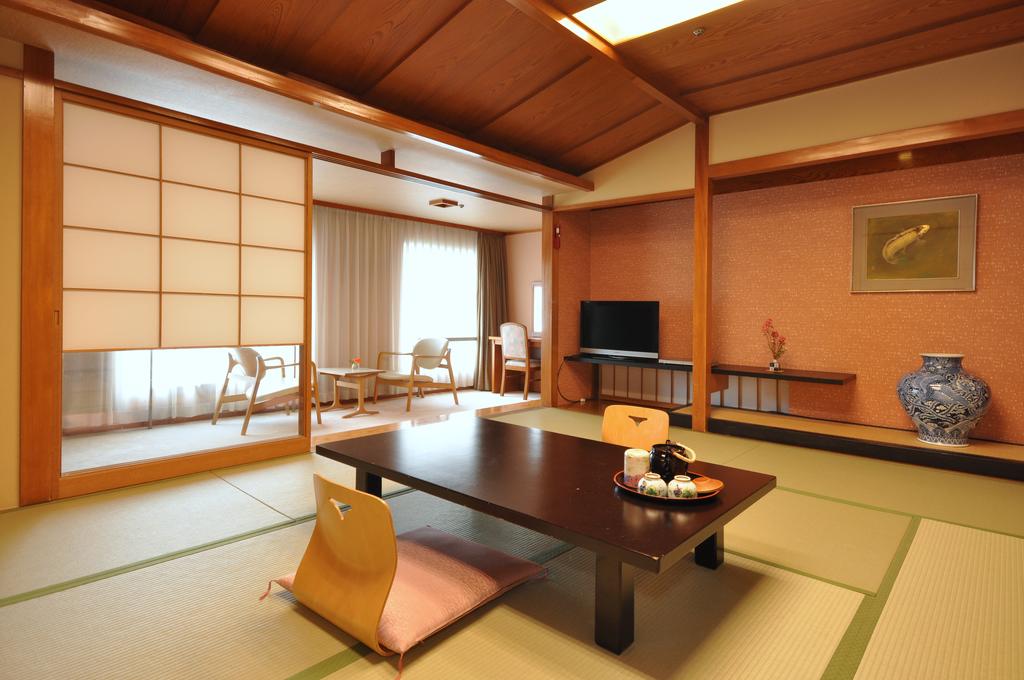 Hotel Ichiei Osaka Ryokan