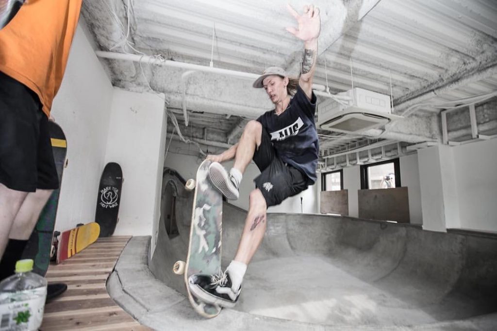 Alis in Wonderland Skateboard Osaka