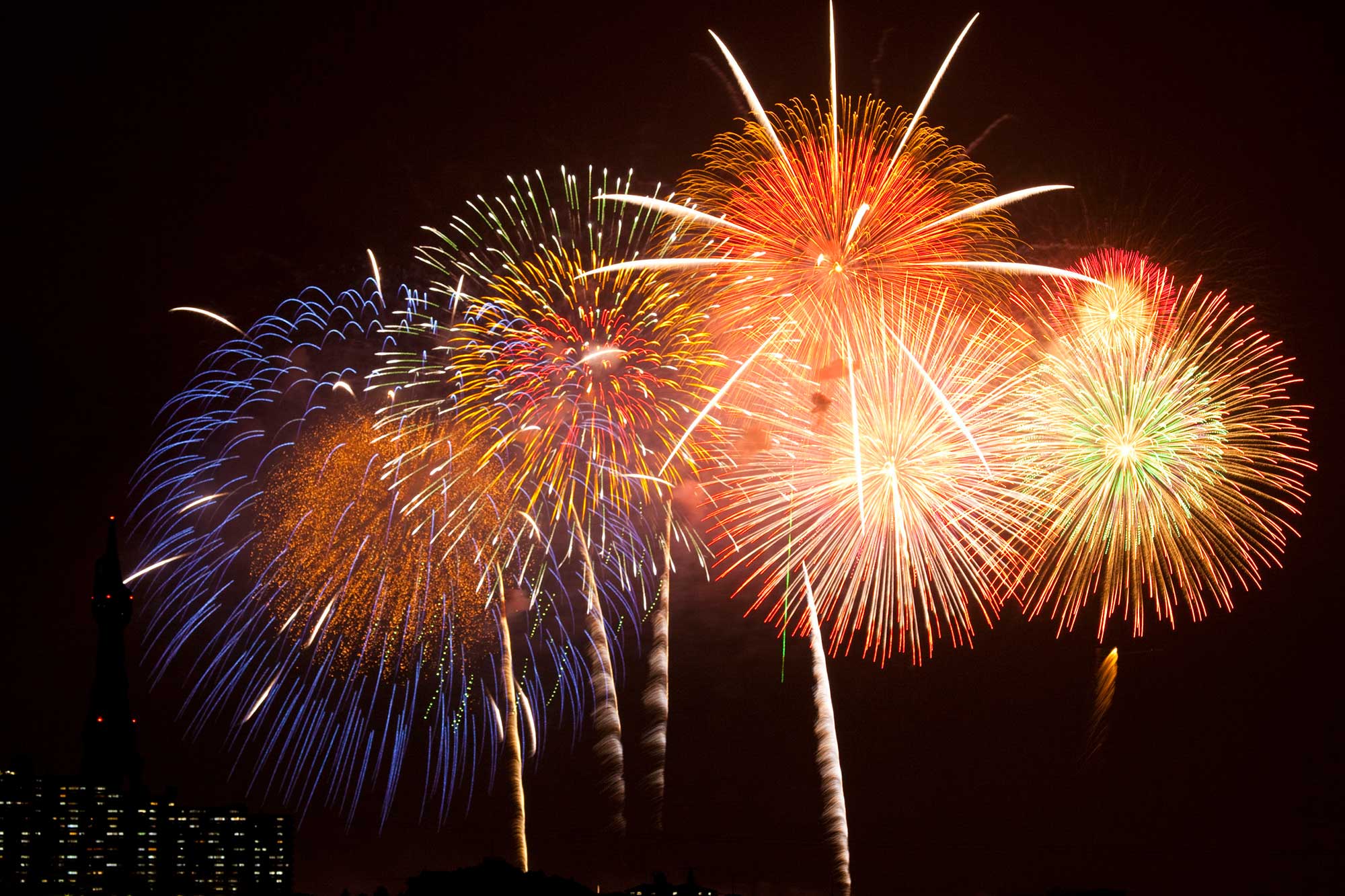 LOCAL’S GUIDE TO THE BEST SUMMER FESTIVALS IN OSAKA