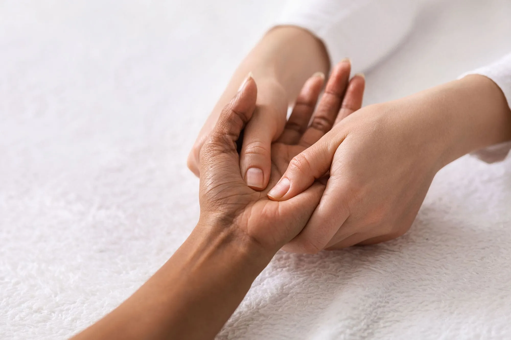 At Nestora, we use the MNRI method along with other complementary techniques to understand what your body is communicating. 