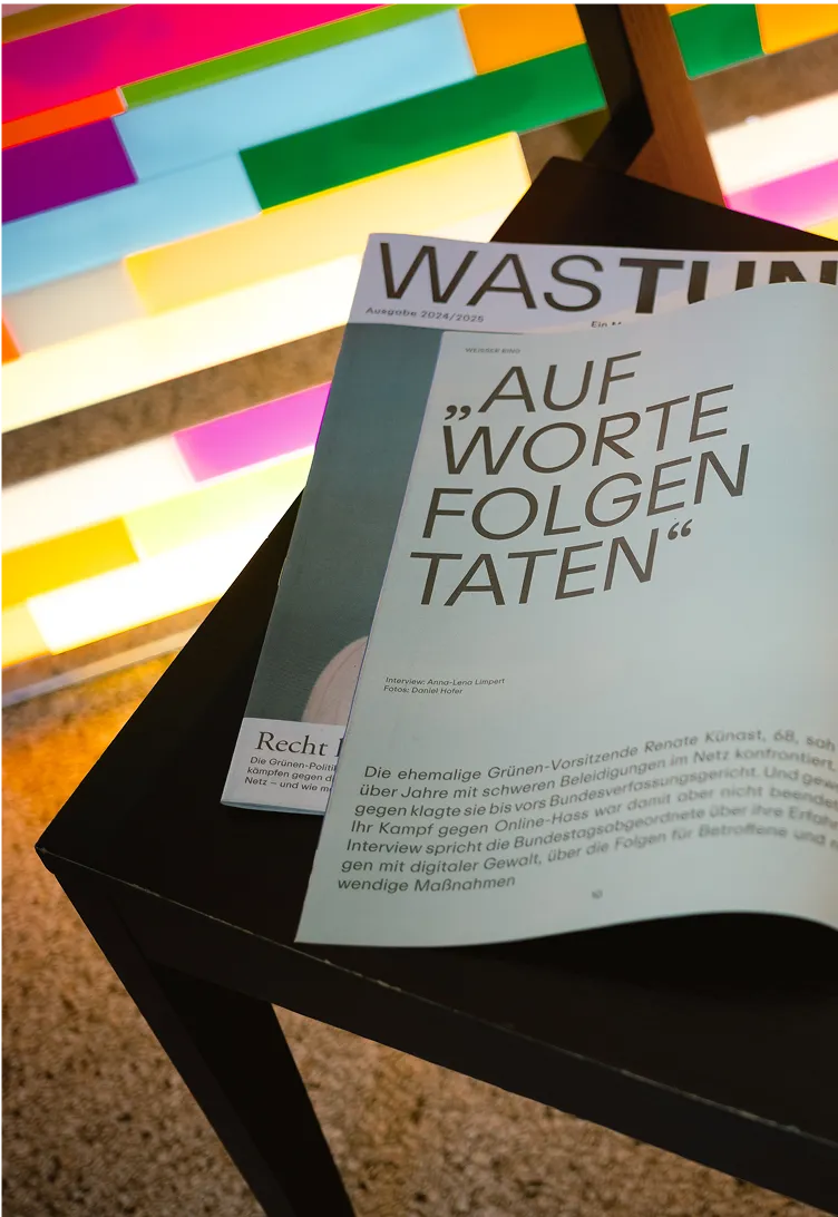 Magazin auf dem Tisch liegend