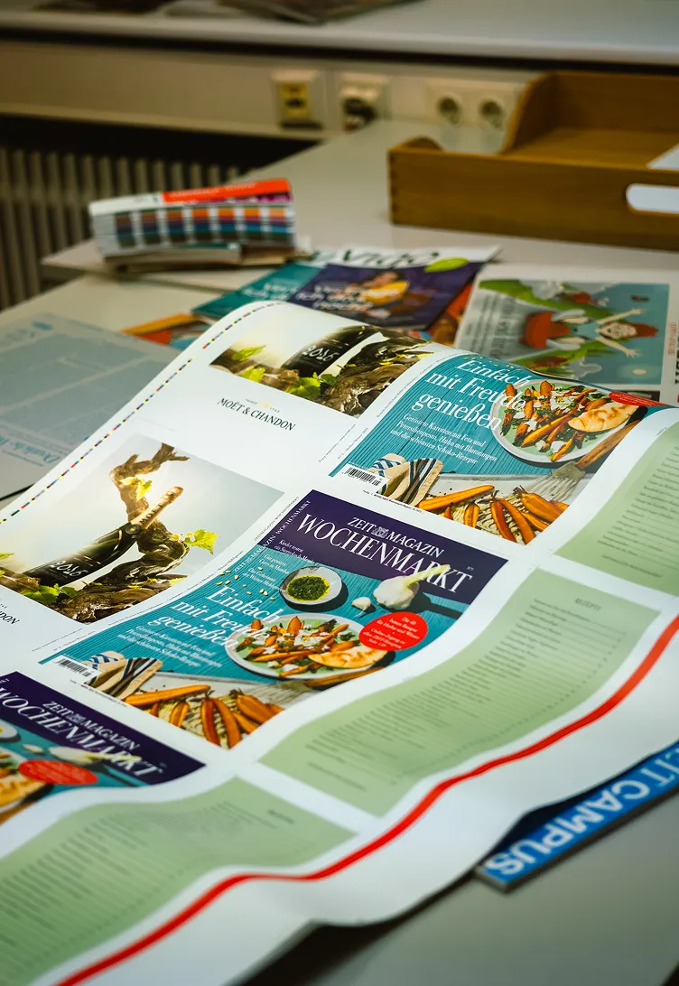 Zeitschrift, welche von StudioZX produziert wurden