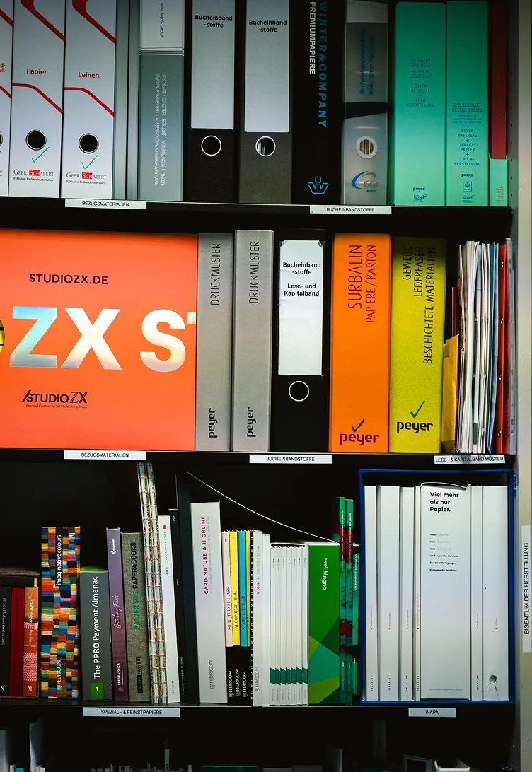 Eine Sammlung mit Akten