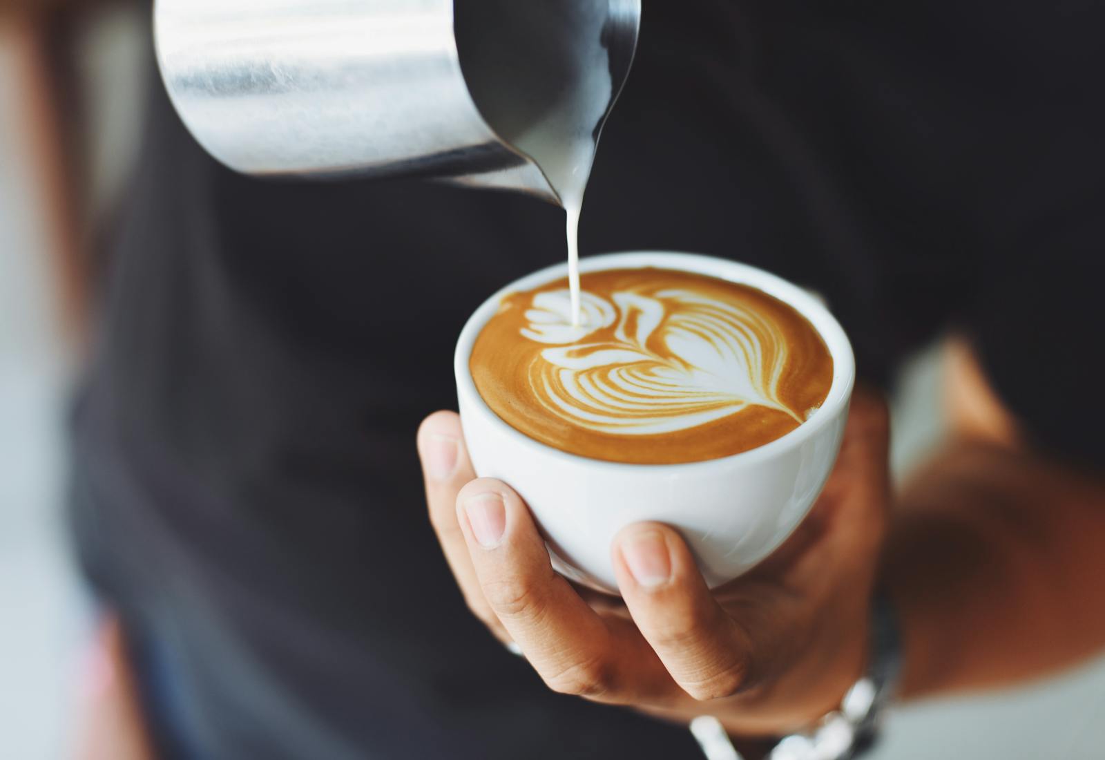 Barista preparing coffee in a coffee shop