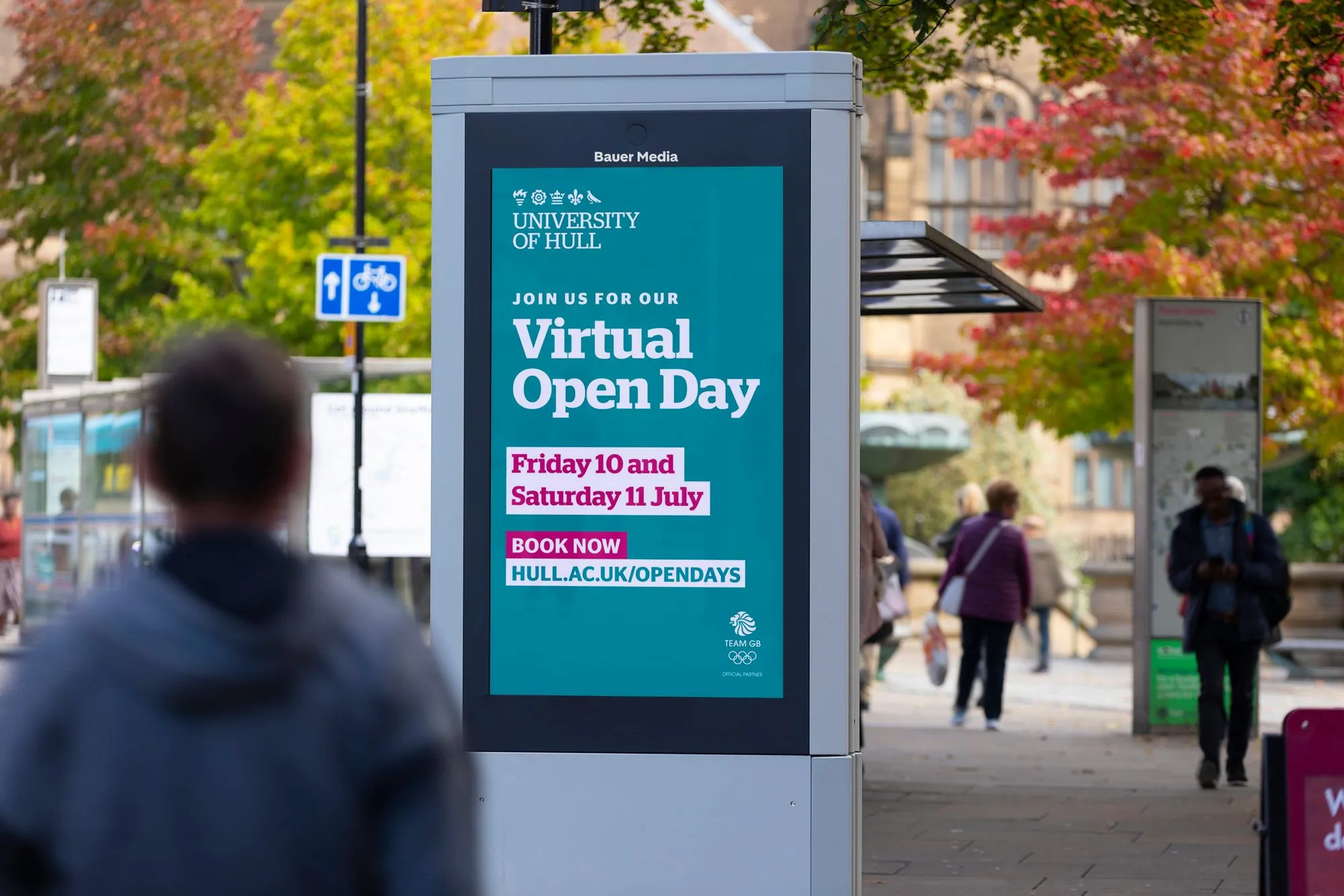 Hull University Adshel Live