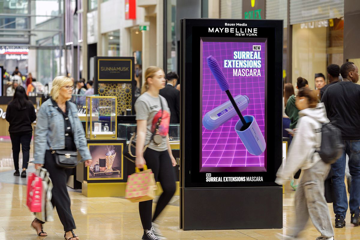 L'oreal Maybelline Malls Live Interactive