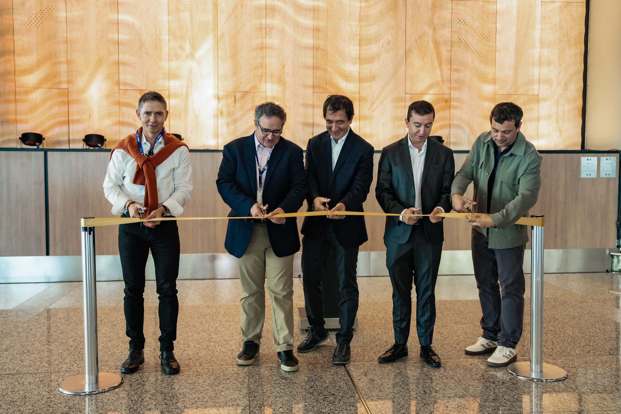 Woodflow-skin: A Gateway to Ecuador, Built in Balsa Wood