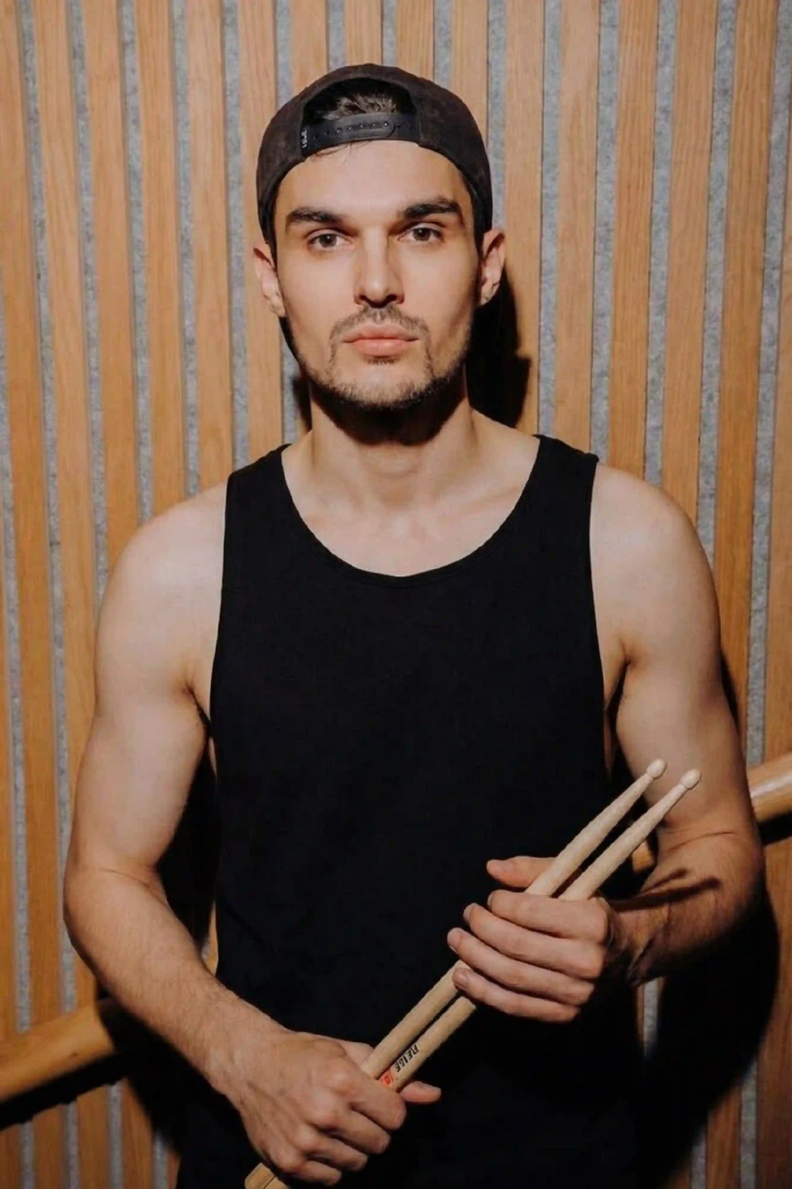 Барабанщик кавер-группы из челябинска