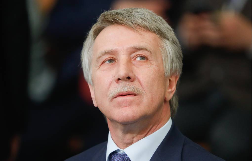 [headshot] image of customer (for a bars & pub)