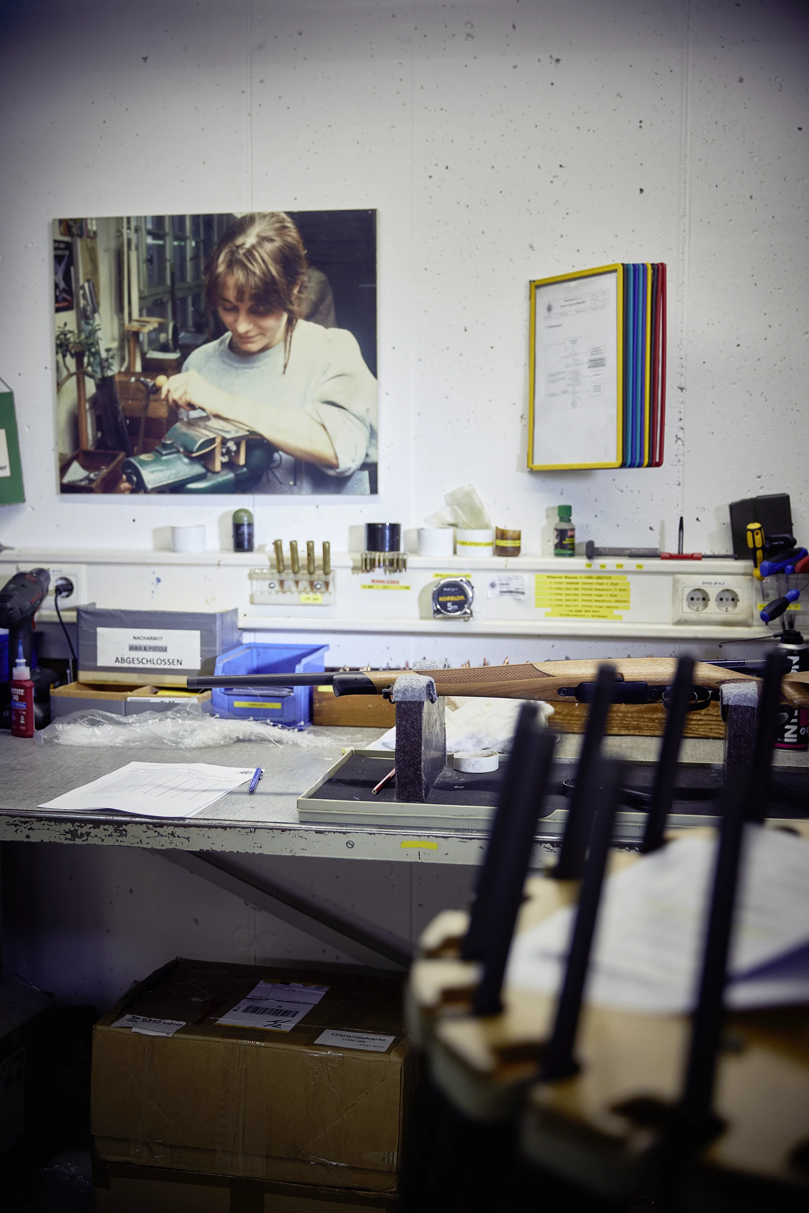 „Werbefotografie für Forbes Magazin & Steyr Arms – Porträt und Campaign Shooting von Roland Wimmer“