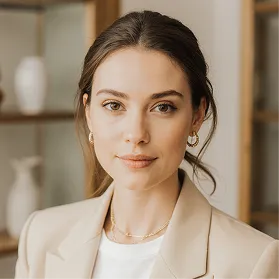 Cliente du cabinet AND Conseils partageant son expérience professionnelle