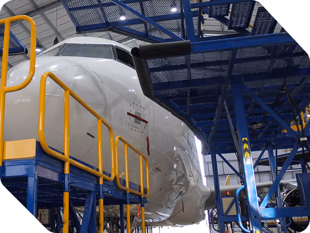 APAS CHILE integrated MRO solutions for airbus and Boeing fleets, engineers working