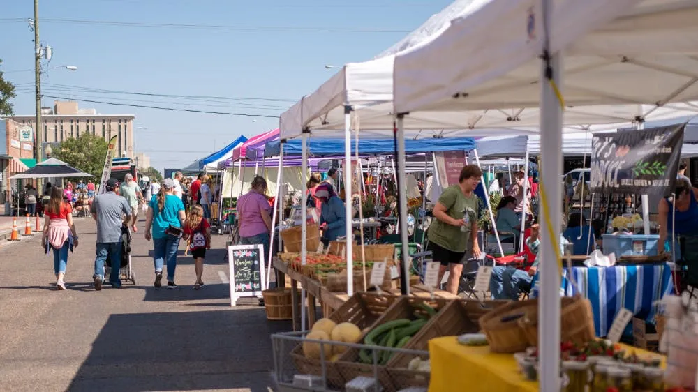 The Lubbock Downtown Farmers Market – A Lubbock Institution