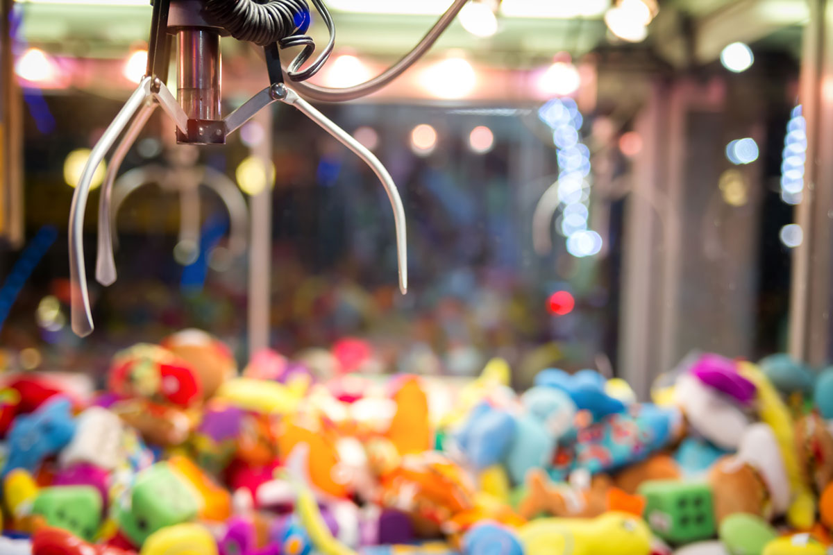 Claw machine party rentals