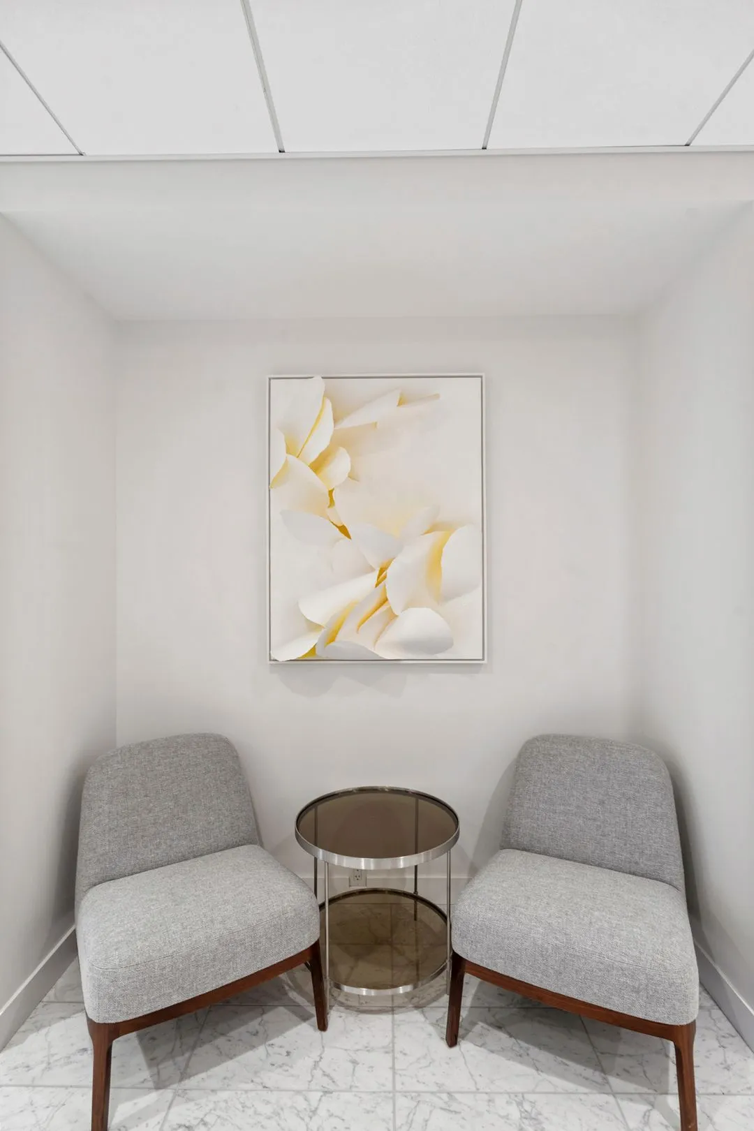 diana wang art in corporate meeting space