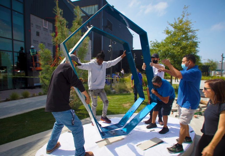 installation process of outdoor sculpture for workplace