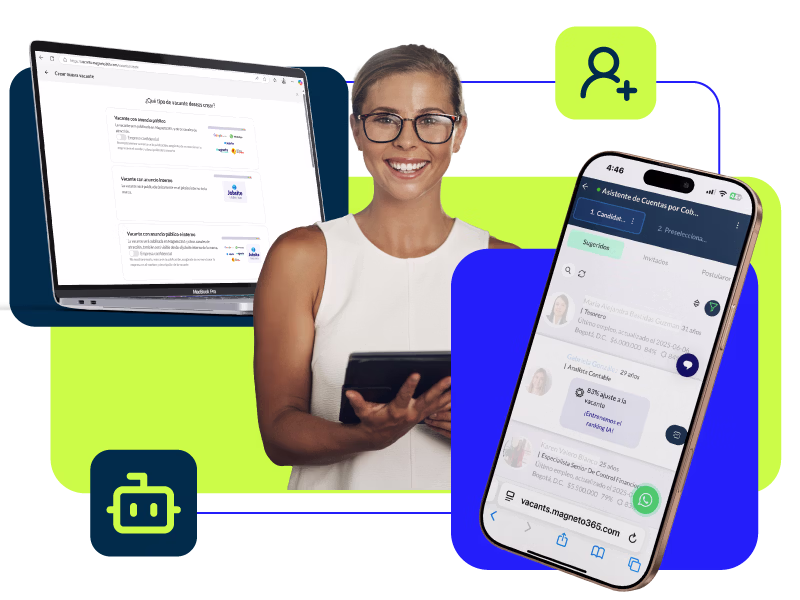 Mujer sonriente con gafas sosteniendo una tablet, con una laptop mostrando una página web y un teléfono móvil con una aplicación de asistente de cuentas abiertas.