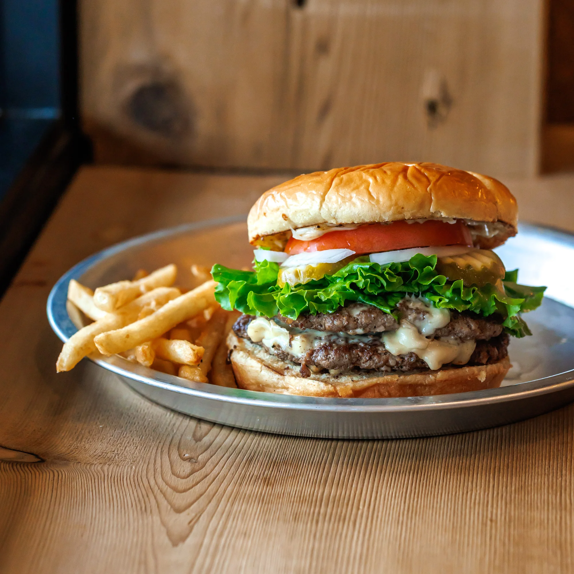 The best cheeseburger from local farm fresh beef near Liberty MO