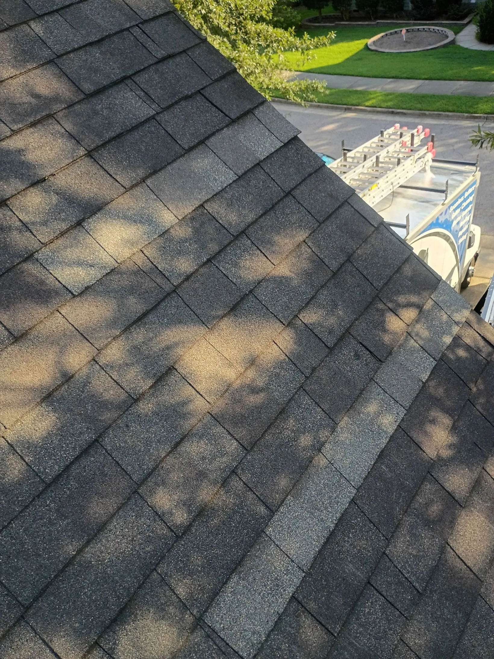 Quality roofing work featuring uniform shingle placement and clean lines for dependable protection and a well-finished appearance.