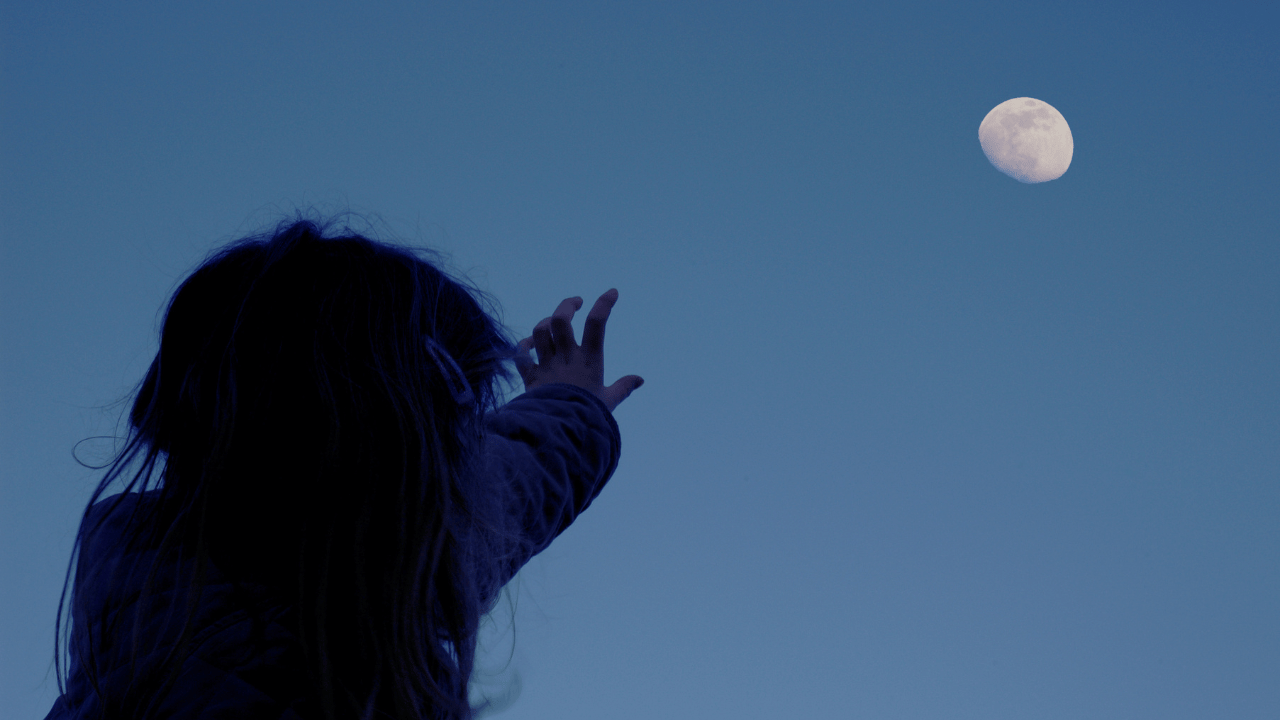Raising Mini Moon-Lovers: Rosh Chodesh & Beyond