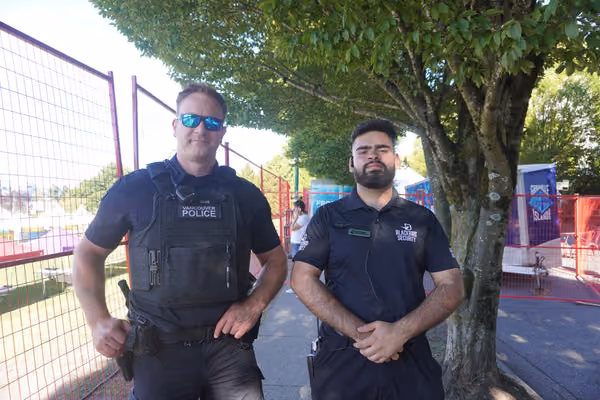 Blackbird Security event security guards collaborate closely with police officers at events