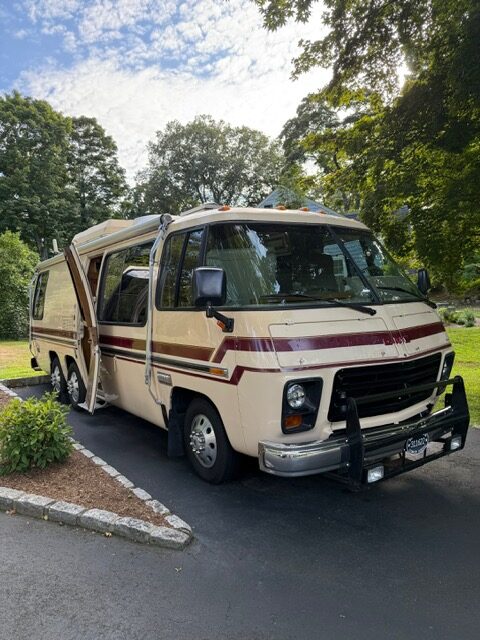 1975 GMC Transmode by Avion 26ft