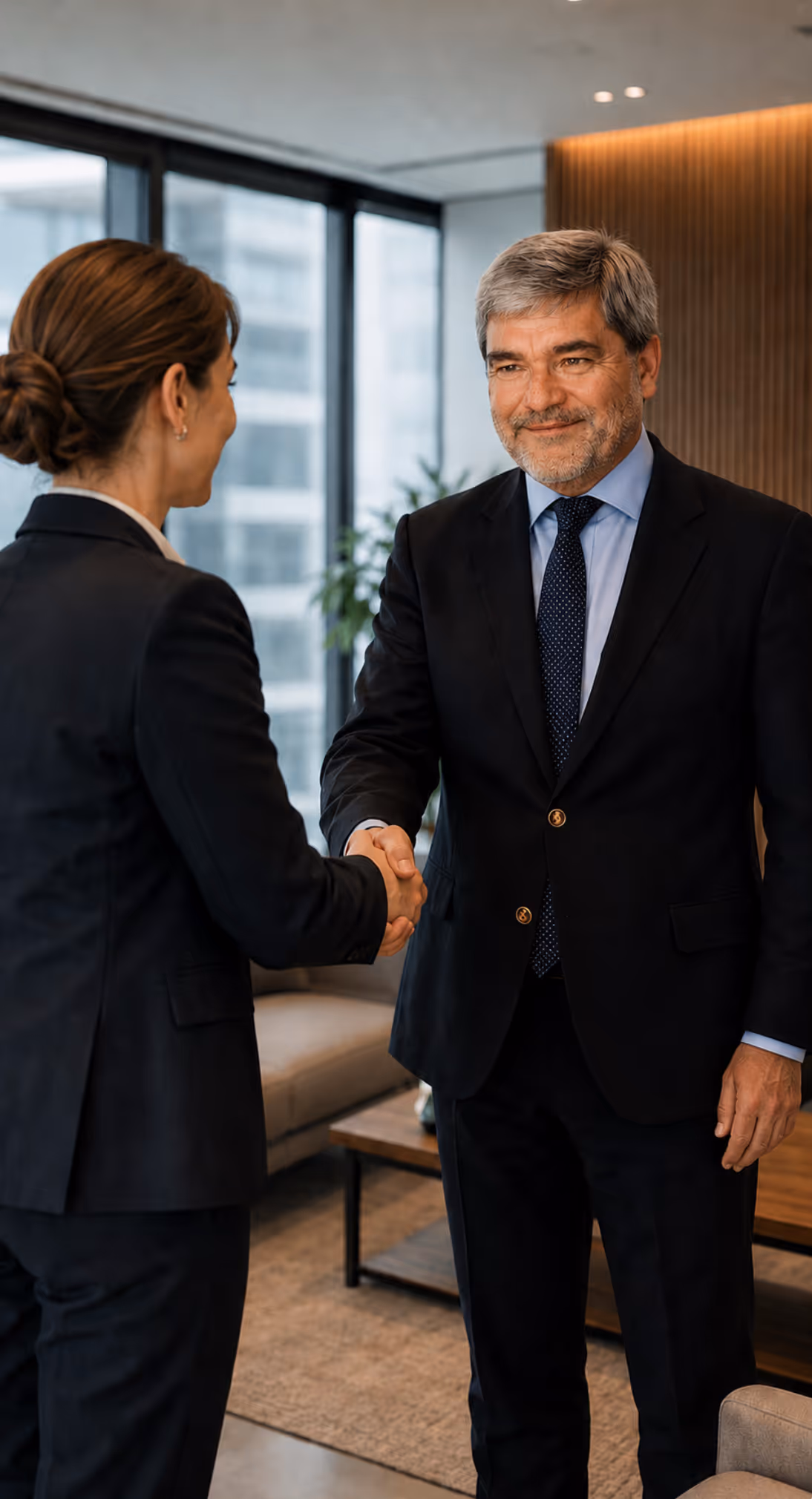 Kandidatin bei TOUREC Executive Search mit Inhaber und Headhunter Uwe Sieblist