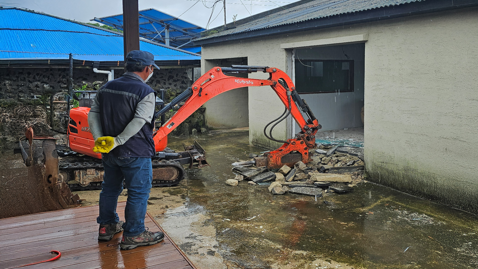 image / 주택 철거 장면