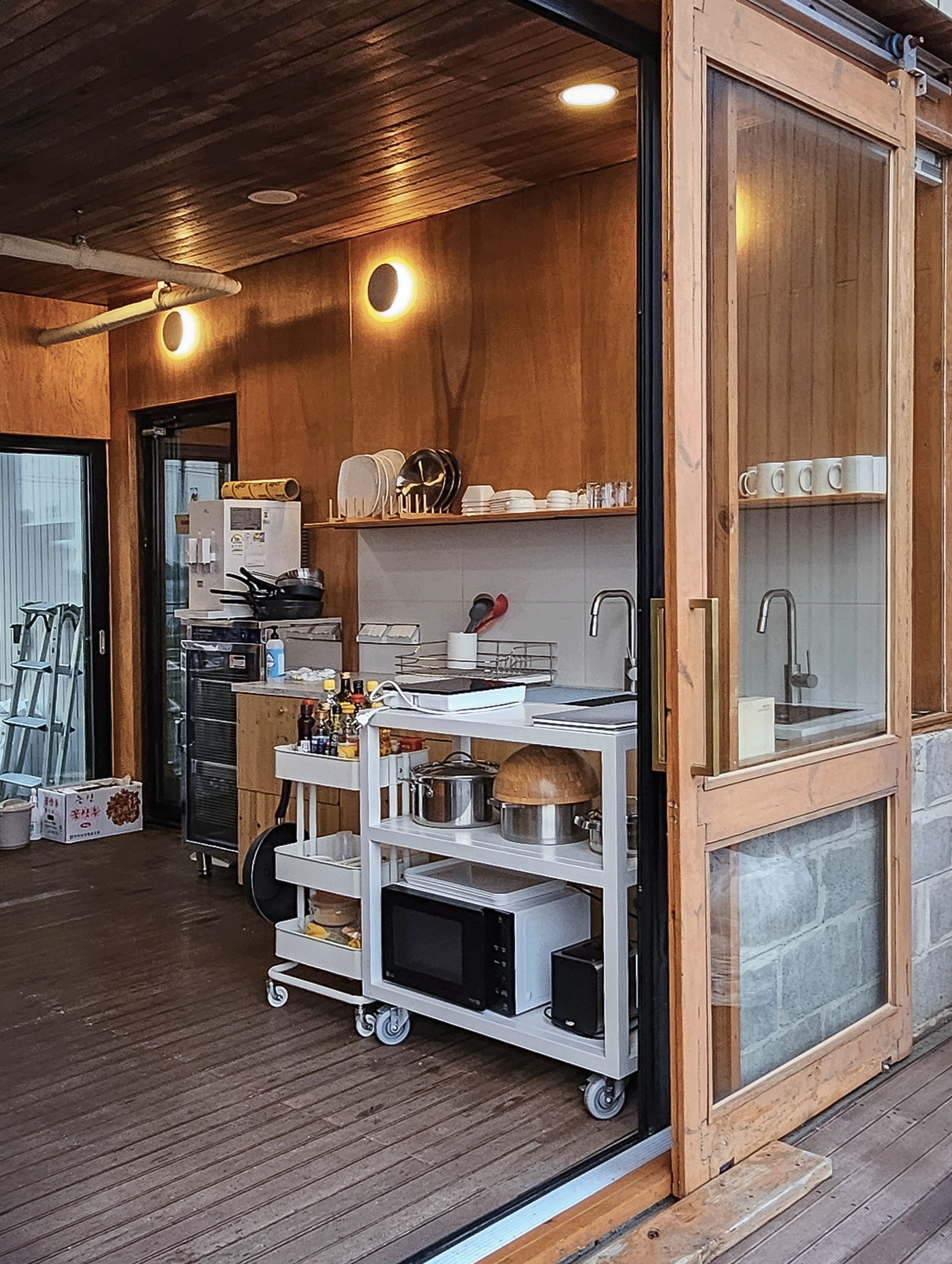 'Jeju Neulbo' shared kitchen facility image