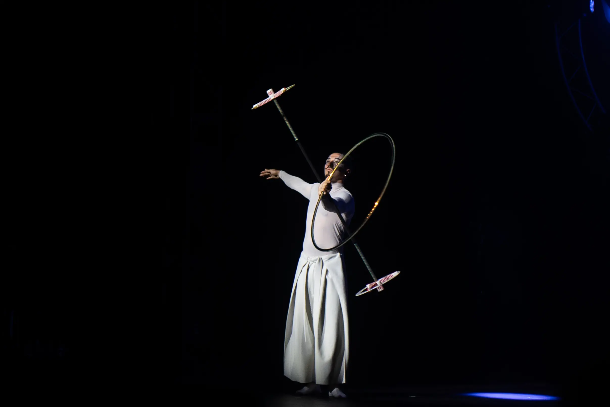 Zhenja Genial Dragonstaff auf Hula Hoop – Einzigartiger Showact Firmenevent Deutschland