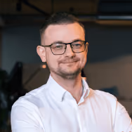 Lächelnder Mann.