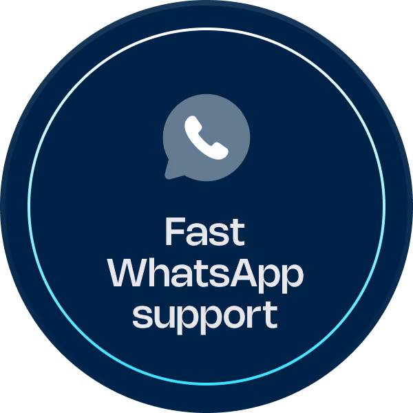 Runder dunkelblauer Button mit WhatsApp-Symbol und der weißen Beschriftung „Fast WhatsApp support“. Das Element wirkt wie ein Icon-Badge für schnellen Support über WhatsApp.