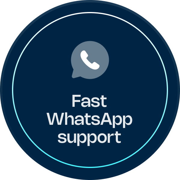 Runder dunkelblauer Button mit WhatsApp-Symbol und der weißen Beschriftung „Fast WhatsApp support“. Das Element wirkt wie ein Icon-Badge für schnellen Support über WhatsApp.