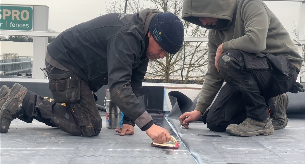 Michiels Dakwerken kiest voor kwaliteit met BossCover EPDM