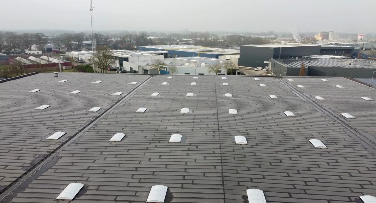 Grootschalige dakrenovatie bij Gebroeders Van Eijk