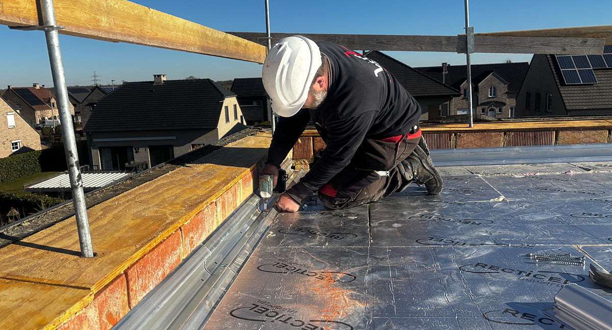 Circulaire dakrenovatie in Lanaken met hergebruik van EPDM